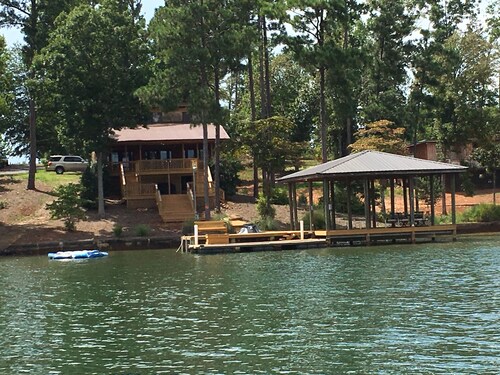Lake Martin Getaway Perfect for Auburn Football Game Day Weekend