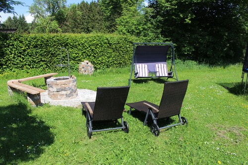 Farmhouse from 1869 with modern ambience, free WLAN, oven and large garden