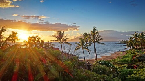 Whales, Beaches and Sunsets! Come enjoy Maui's most exclusive resorts.