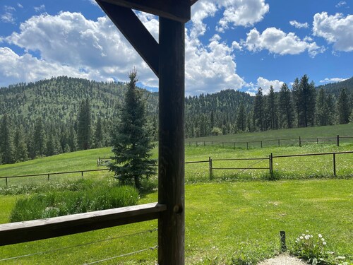 Voll ausgestattete Montana Guest Home w / Küche, Wäscherei, Whirlpool und Wandern
