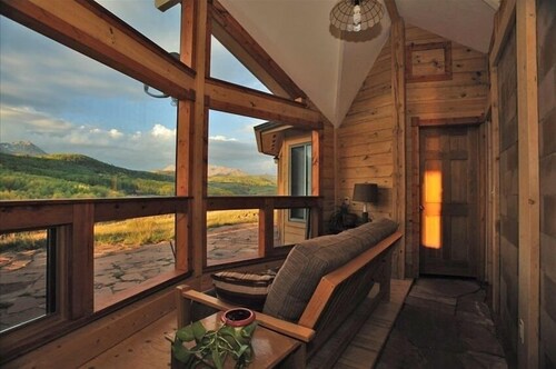 Alpenglow Ranch B&B, Telluride: 3 br / 2 ba Panoramic Views/ 12 Acres/ Pond