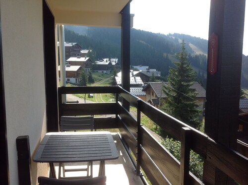 Ideal apartment for 4 people, 100 m from the slopes, close to shops