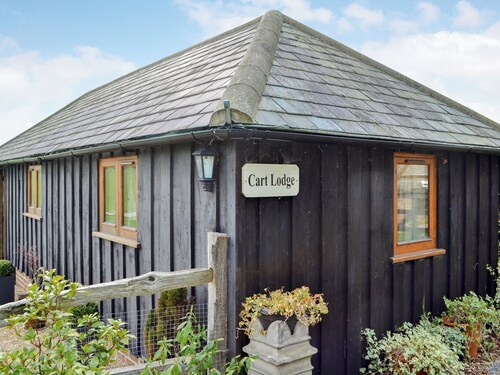 2 bedroom accommodation in Hooe, Battle