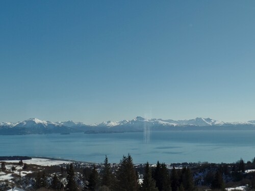 Miracle Ridge - Beautiful, Private Home Overlooking Kachemak Bay & Cook Inlet