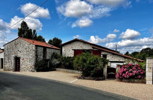 Charmantes Ferienhaus mit privatem Indoor-Spa und Pool zwischen Meer und Puy du Fou