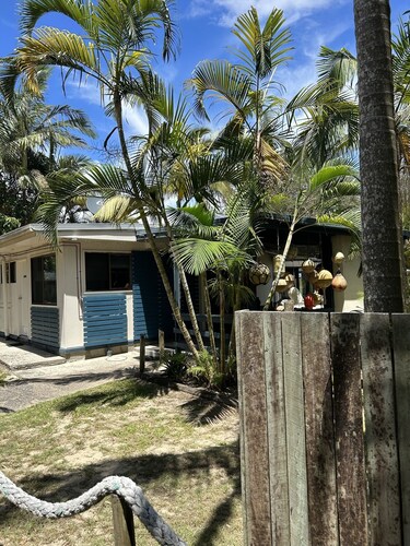 Castaways on Fraser - K'Gari (Fraser Island)