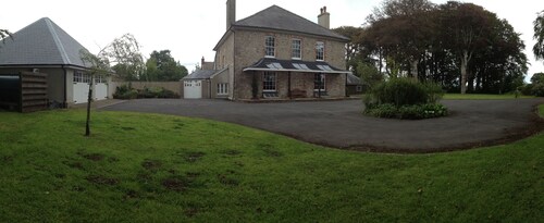 Detached Period Home-Former Rectory, Views Of Bristol Channel/Gower & Caldy