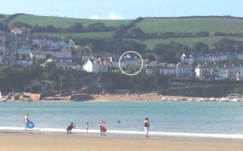 4 Bedroomed Cottage, So Close To The Beach That You Can See The Dolphins