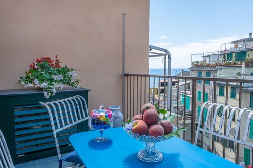 Riomaggiore - Cinque Terre - House with terrace on the marina