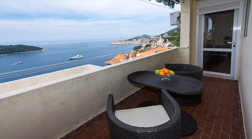 Apartment Anadra Dubrovnik, Walking Distance To The Centre Old Town