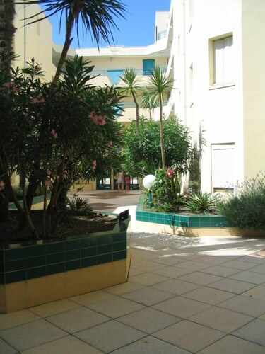 Appartement moderne vue mer imprenable et pieds dans l'eau