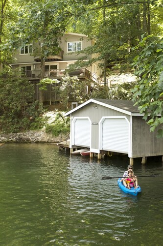 Lakefront Mountain Getaway.  Quiet cove perfect for water activities, fire pit.