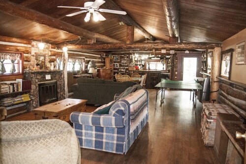 Rabbit Den of Bunnylane Cabins "Pay it Forward"