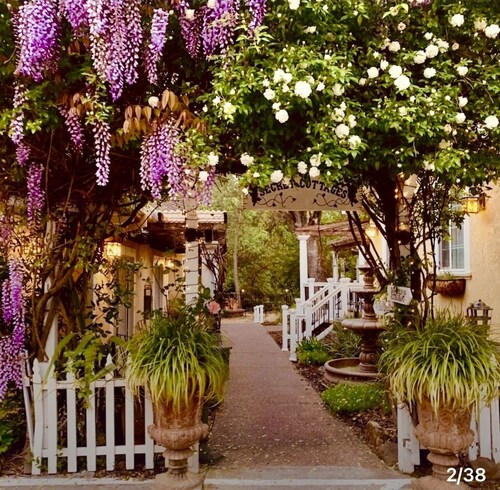 Glen Ellen Inn