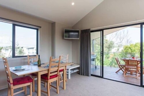 Dolphin Suite at Waters Edge