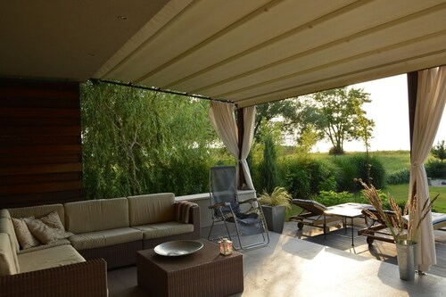 Luxury Lakefront Villa with Private Pier & Jacuzzi. Private Beach!