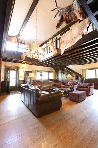 Western Ranch House in Colorado Rocky Mountains - Accommodates 14 Guests