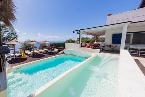 Splendid Villa mit privatem Pool und herrlichem Blick in Sperlonga, in der Nähe von Rom