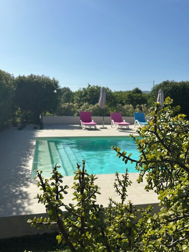 Detached villa with swimming pool a stone's throw from the sea between Avola and lido di Noto.