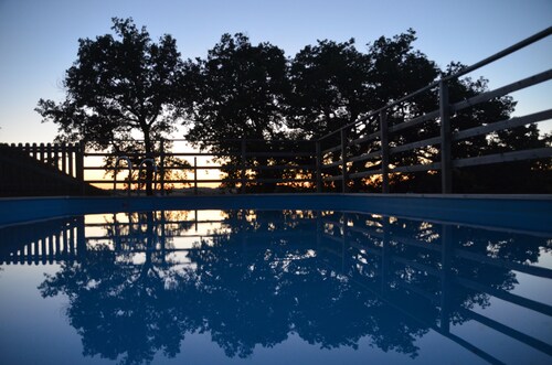 Family house 8-16 instead, peace and nature, swimming pool and park, pets