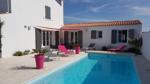 Villa mit beheiztem Pool 400 m vom Meer entfernt, ruhig, Haustiere erlaubt