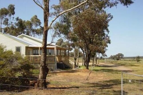Ironbarks - Self Catered Farmstay