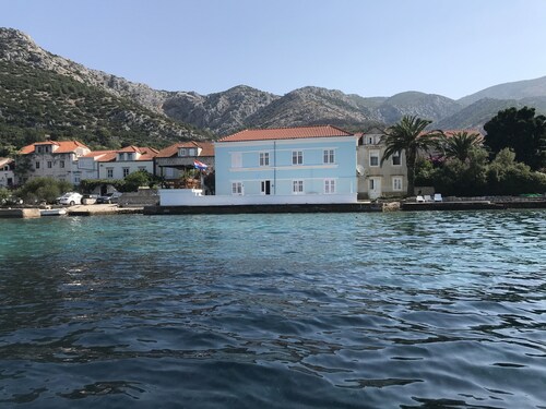 Magnificent Detached Seafront Villa