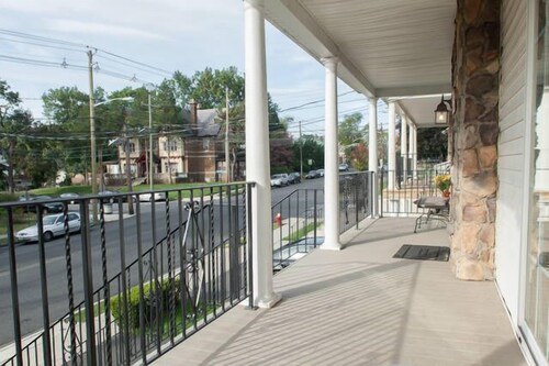 Beautiful & Bright - 3 Bedroom 2 Bath in Paterson, NJ Minutes From NYC