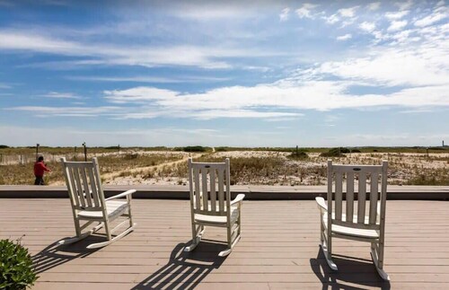 Peaceful Condo for Cozy Cape Getaway