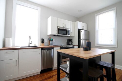 THE BARRET HOUSE, 2 floor luxury home, LOCATION! Downtown, HIGHLANDS, NuLu, EXPO