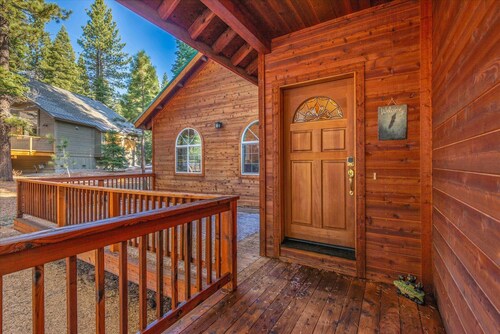 Beautiful Tahoe Donner 4 Bedroom, Perfect Family Rental Home near Donner Lake