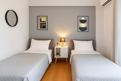 Elegant apartment amazing sea views