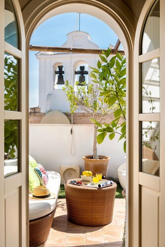 CH Apartments Rooftop Terrace