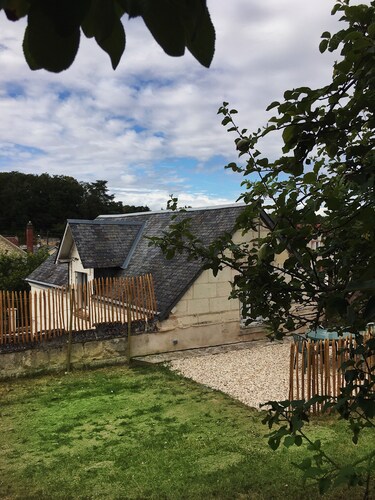 Jolie gîte avec jardin dans cité médiévale d'exception.