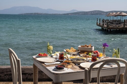 Nars Ilica Hotel Beach (Adults Only +12)