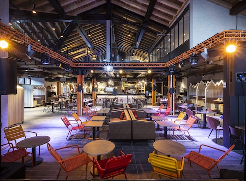 Hotel Base Camp Lodge - Bourg Saint Maurice