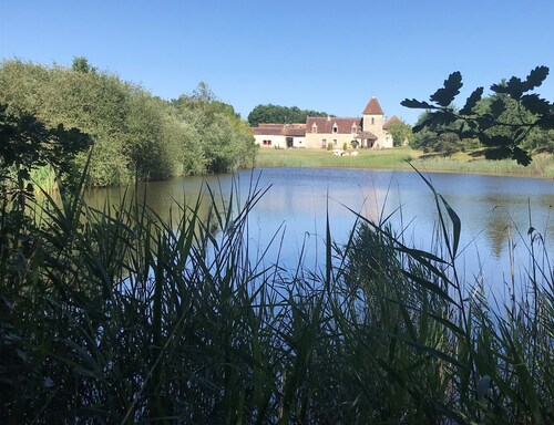 Manoir De Pierre Levée, The Originals Collection