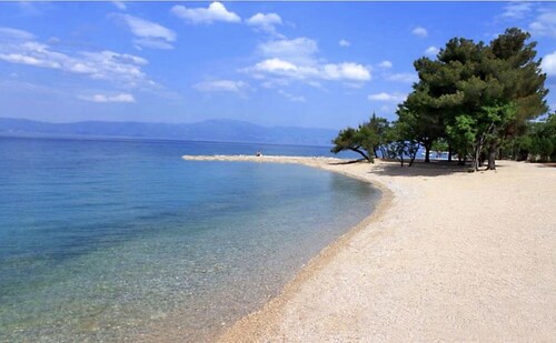 Apartment for 2-3 people with great sea views and close to the beach