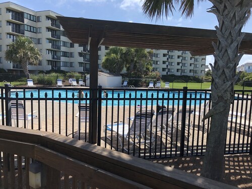 Ocean front Sands Villa, boat parking, indoor + outdoor pools