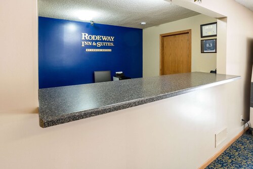 Rodeway Inn & Suites
