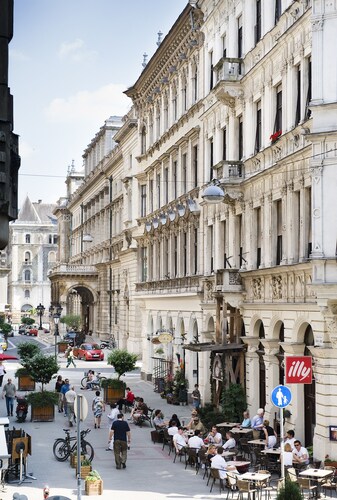 Opera Garden Hotel & Apartments