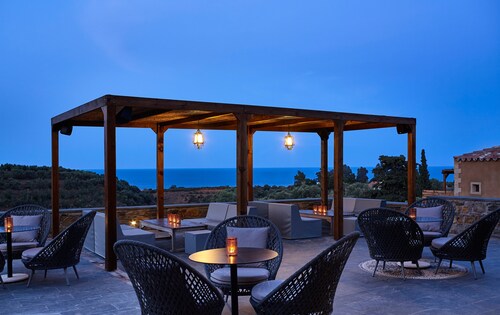 Kinsterna Hotel