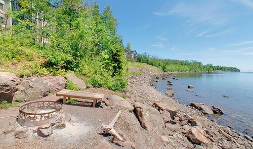 Superior Shores