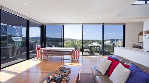 Debonair 1 - At Anglesea