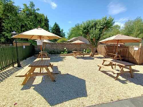 The Harp Inn