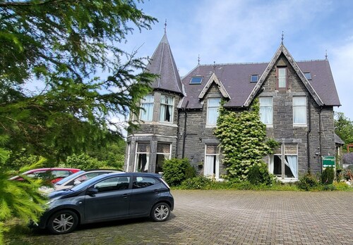 Plas Penaeldroch Manor