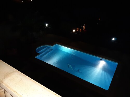 CHALET EN URBANIZACIÓN MUY TRANQUILA A 15 MIN DE VALENCIA CAPITAL
