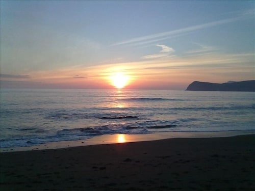 Spectacular Views, Miles of Beaches, and Boat Trips, 4 Star Luxury Home