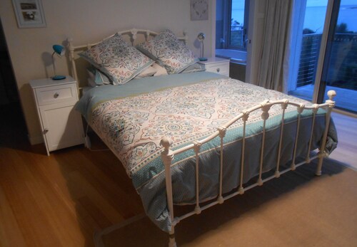 Nautilus 2 has elegant coastal interiors and a breathtaking view.