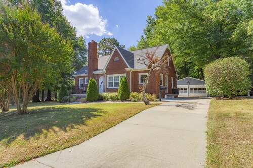 Cozy House next to HPU /Close to Furniture Market and Downtown HP.